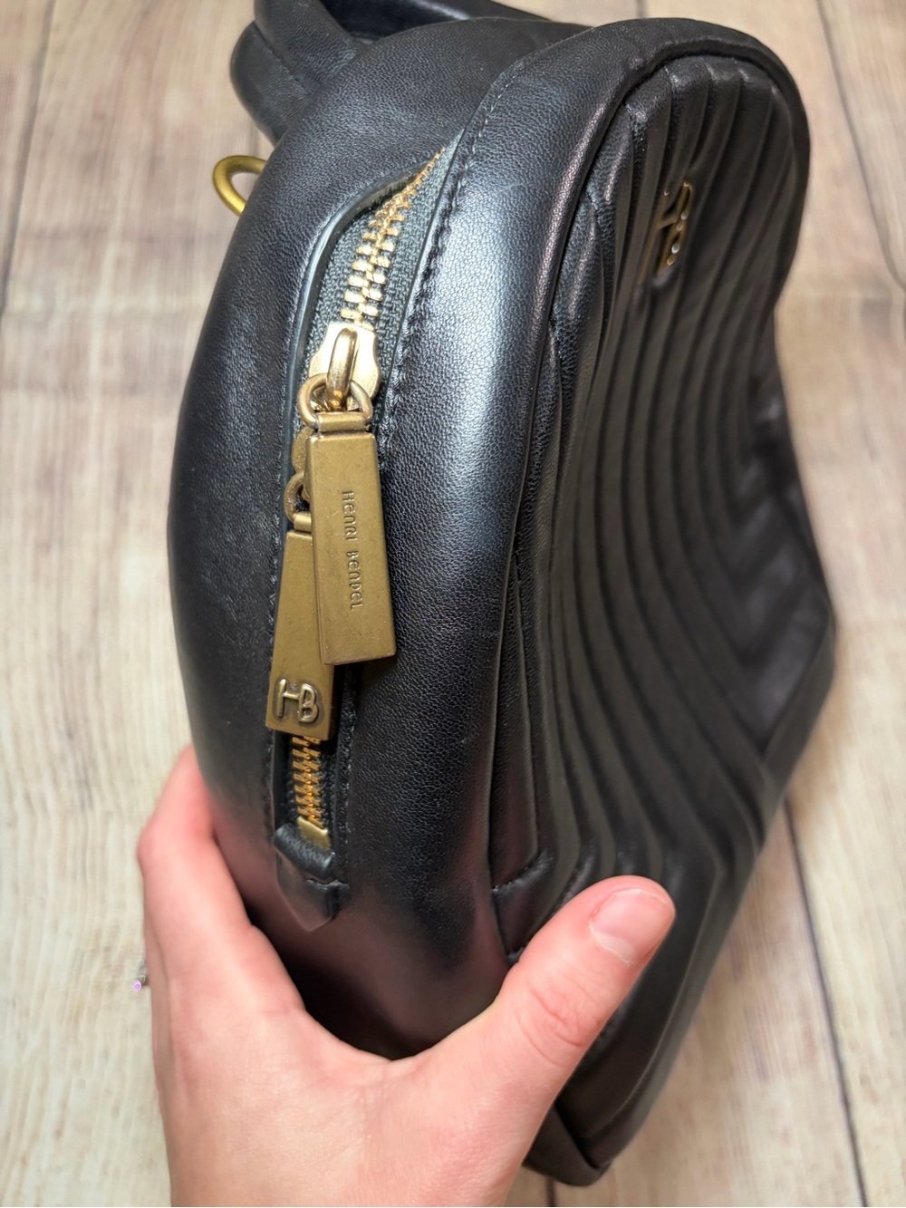 Henri Bendel 712 Backpack - Picture 5 of 11
